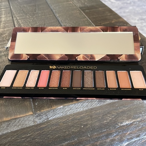Urban decay Naked reloaded pallet. New in box - Picture 5 of 6